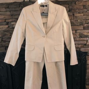 Anne Klein Khaki pants suit
